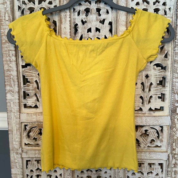 ☀️Hollister shirt☀️ - Picture 5 of 5